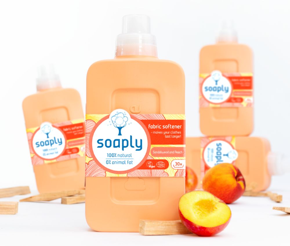 Natural Fabric Softener Sandalwood And Peach 750 mL